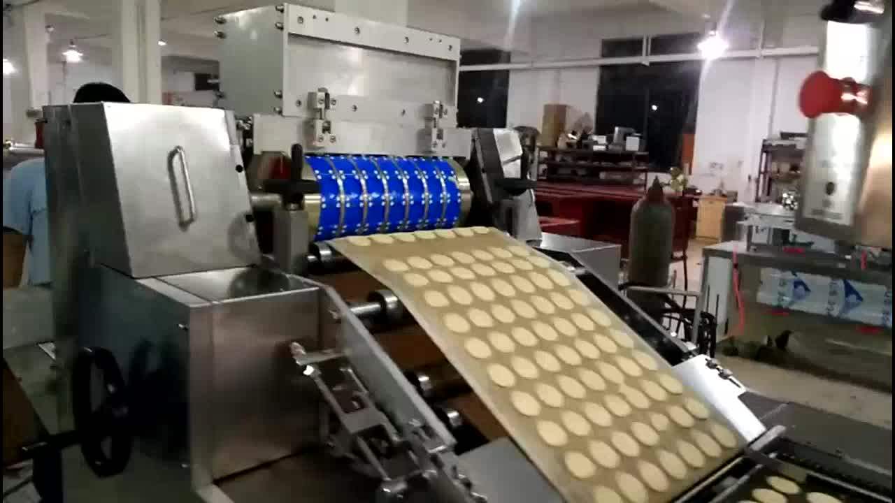China Suppliers Automatic Rotary Mini Chocolate Cookies Biscuits Cream Sandwiching Making
