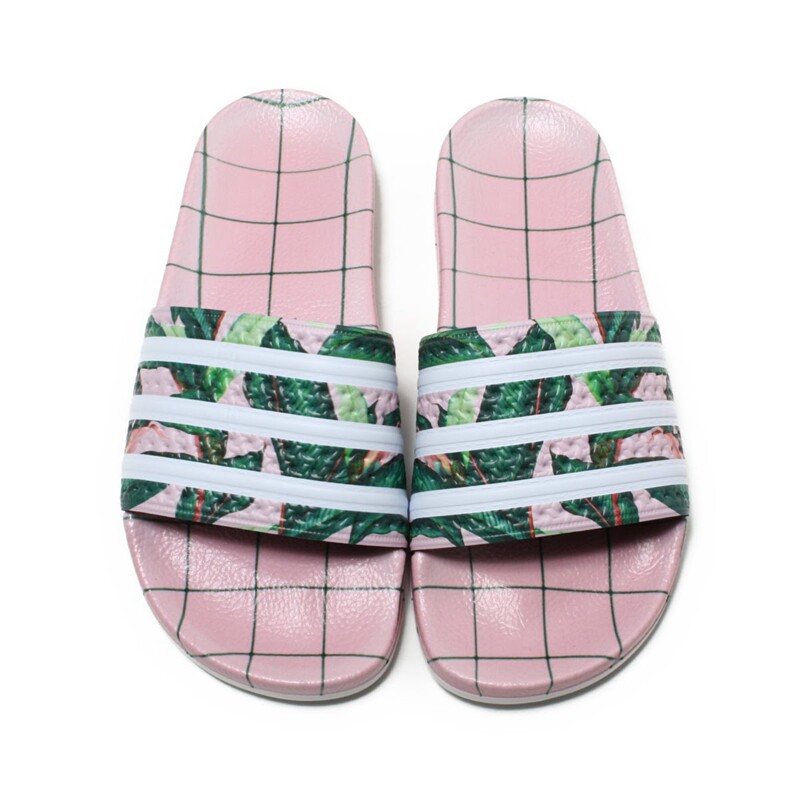 性感烟紫 Adidas 三叶草运动拖鞋