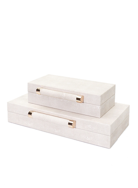 长方形样板房客厅轻奢风饰品盒