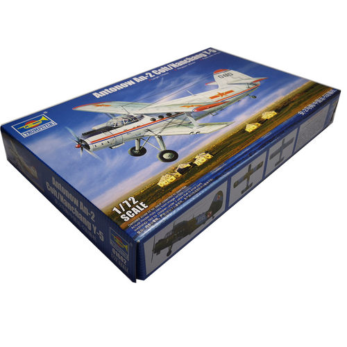 小号手 01602 拼装飞机模型 1/72运-5 安-2多用途机