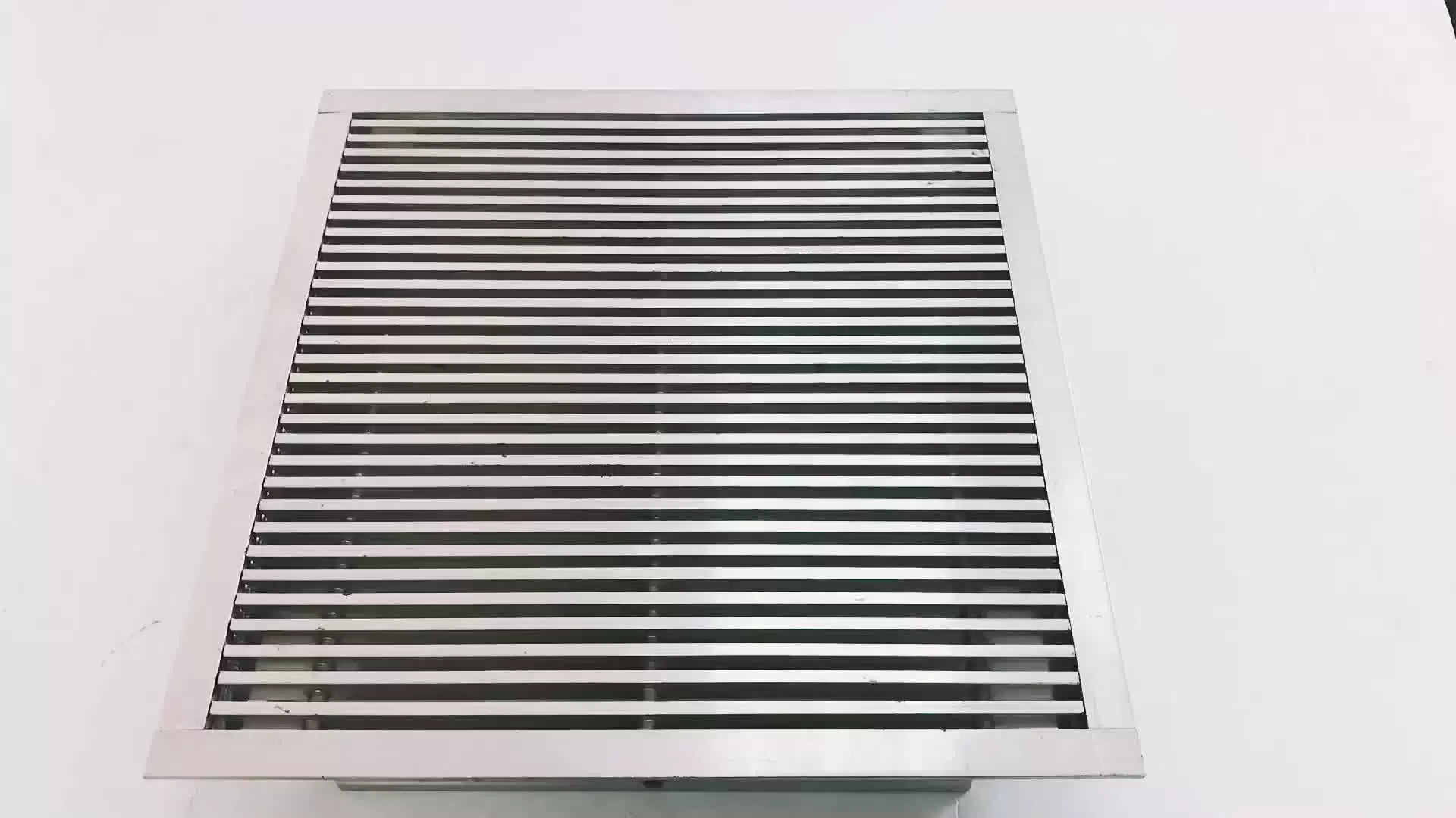 Декоративная металлическая решетка на пол