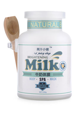 【白的像鬼不是梦】买二送一牛奶亮白体膜身体乳全身嫩白晒后修复