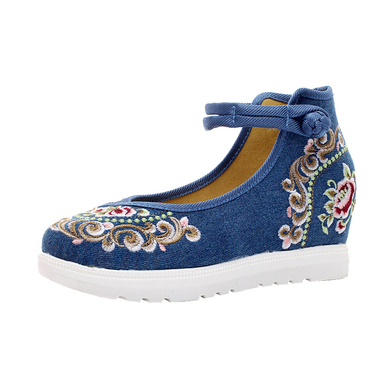 2025新款高跟民族风绣花鞋子老北京布鞋坡跟女鞋单鞋红色新娘婚鞋