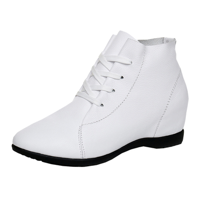 新款真皮系带大码软底休闲女鞋