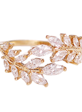 时尚抖音小红书网红蝴蝶食指树叶