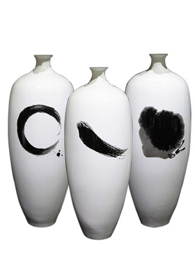 新中式风样板间陶瓷储物罐装饰品