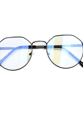 王俊凯生日会同款眼镜辐射文艺