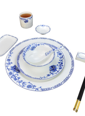 豪华风饭店包厢摆台骨瓷餐具