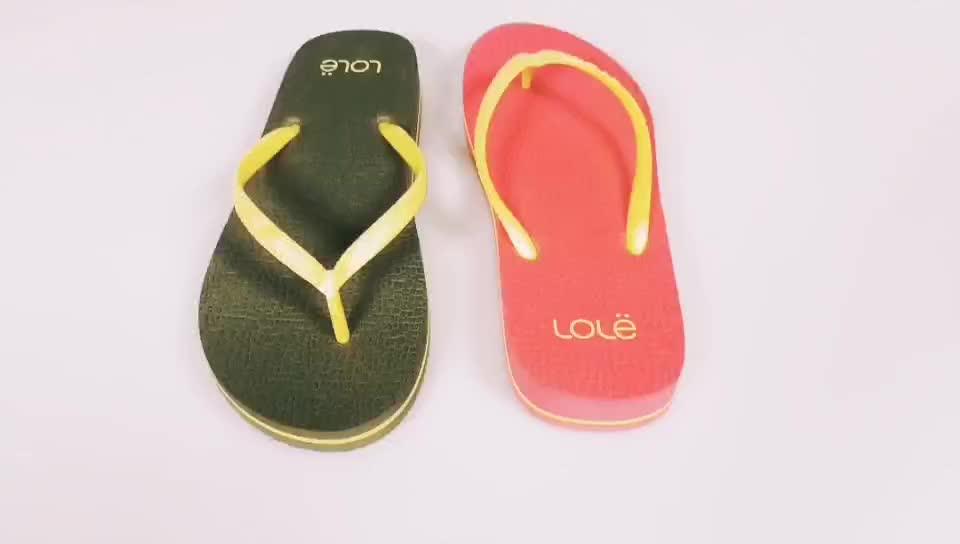 classic rubber flip flops