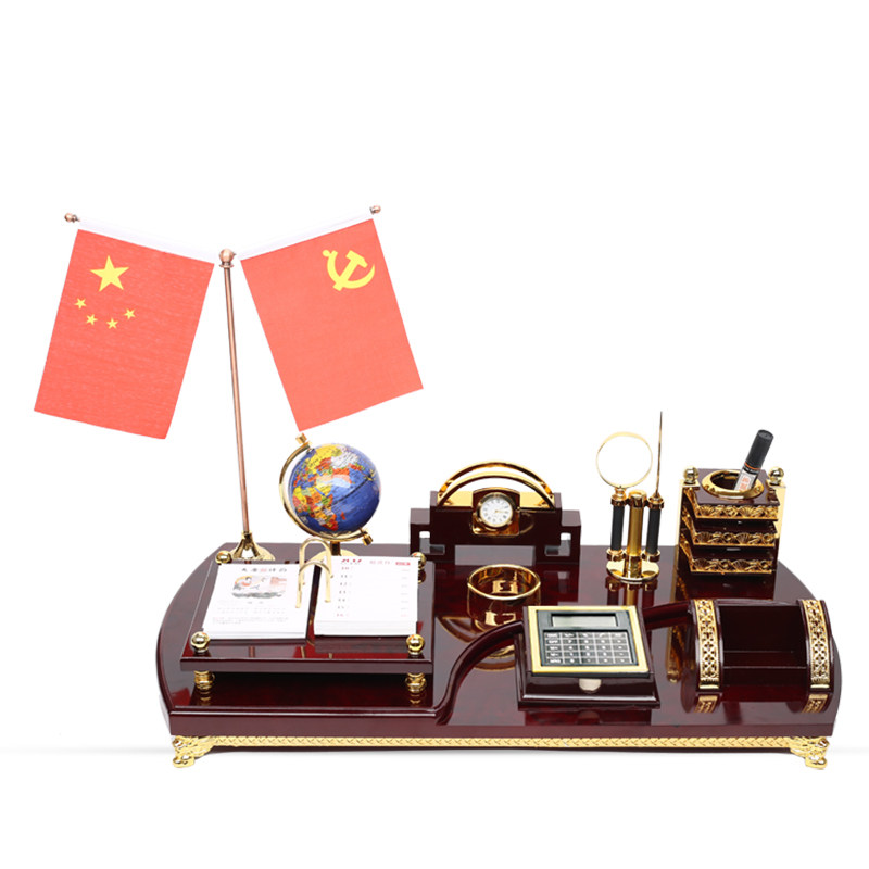 2026年木质广告台历架小日历定制批发商务红木办公室桌面笔筒摆件