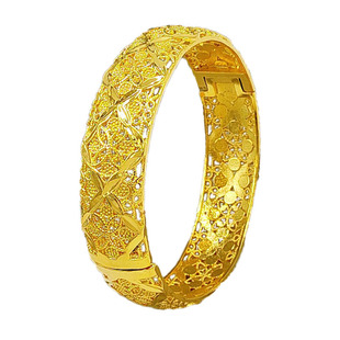 越南沙金镂空手镯女士新款24k镀金卡扣宽面新娘镯子仿真久不掉色