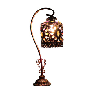 复古台灯卧室轻奢床头灯北欧ins少女柔光地灯创意婚房书桌调光灯