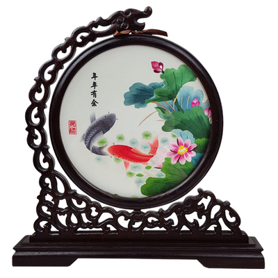 蜀绣年年有余四川特色工艺品礼物