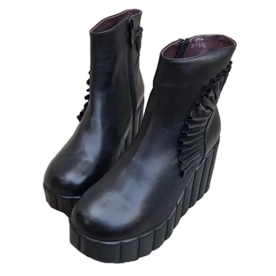 一席之地2022秋冬新款舒适休闲中筒牛皮靴子简约百搭小码厚底坡跟