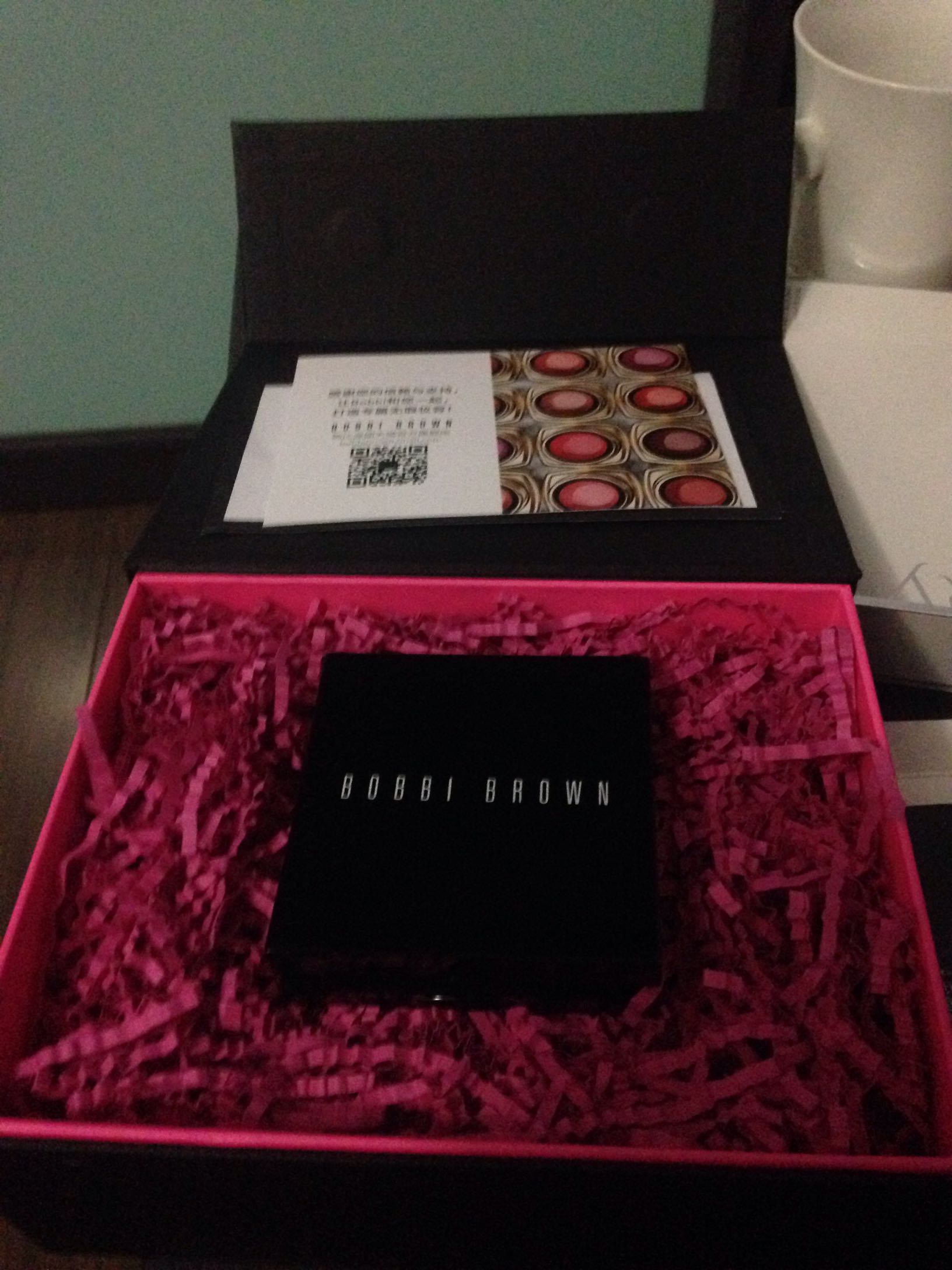 芭比波朗 羽柔蜜粉饼怎么样是哪个国家的牌子，热门产品亲自试验,第3张