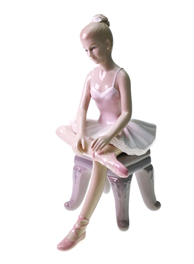 leonardo陶瓷芭蕾女孩桌面摆件