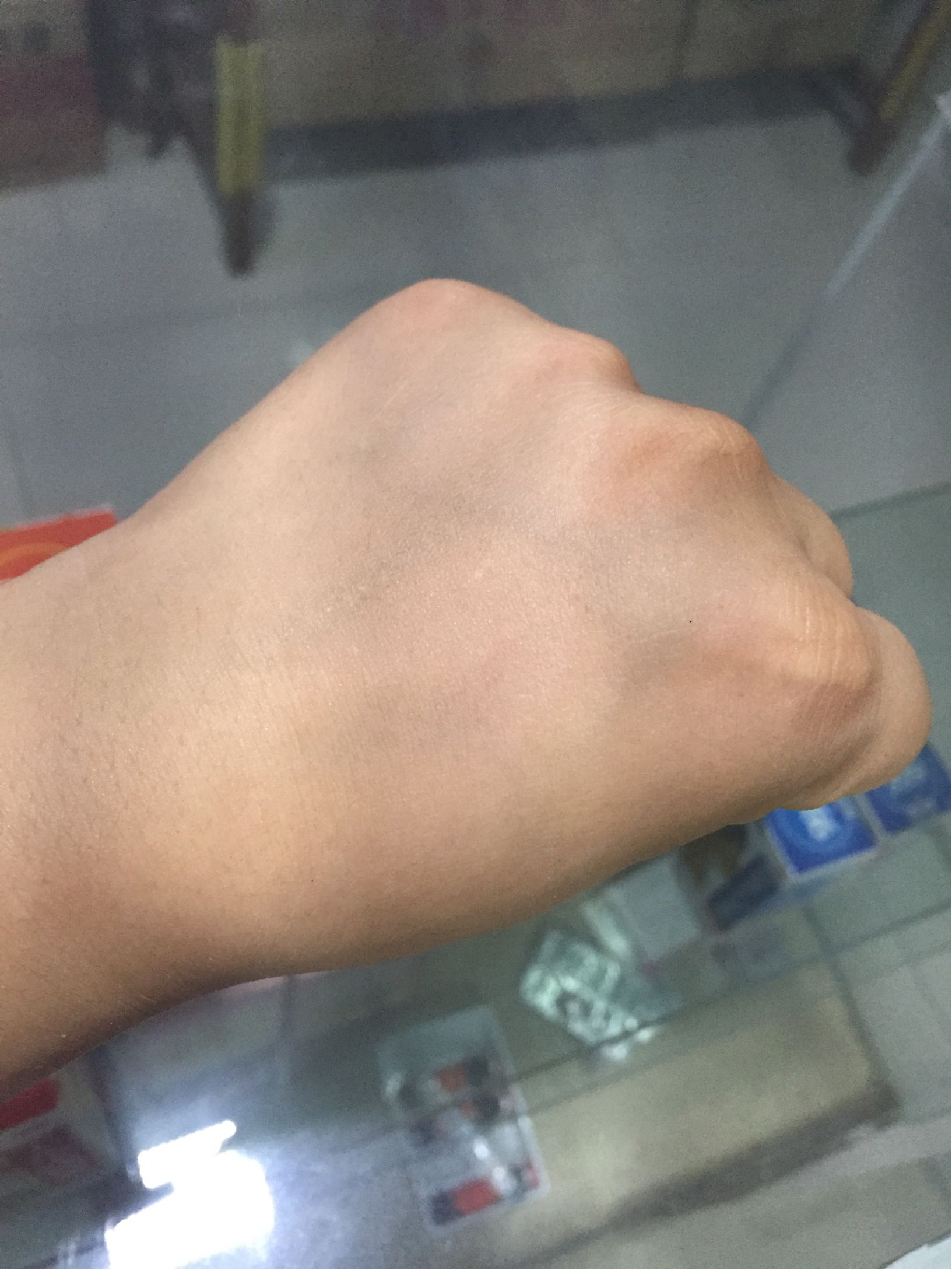 相宜本草红景天焕亮精华液