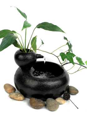 绿色植物陶瓷小花盆宠物流水器
