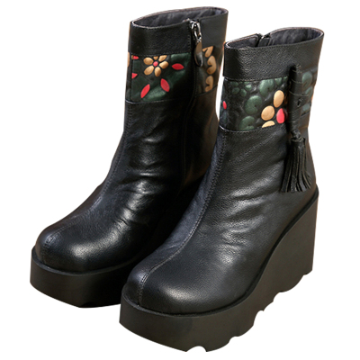 黑色厚底坡跟民族风圆头短靴子