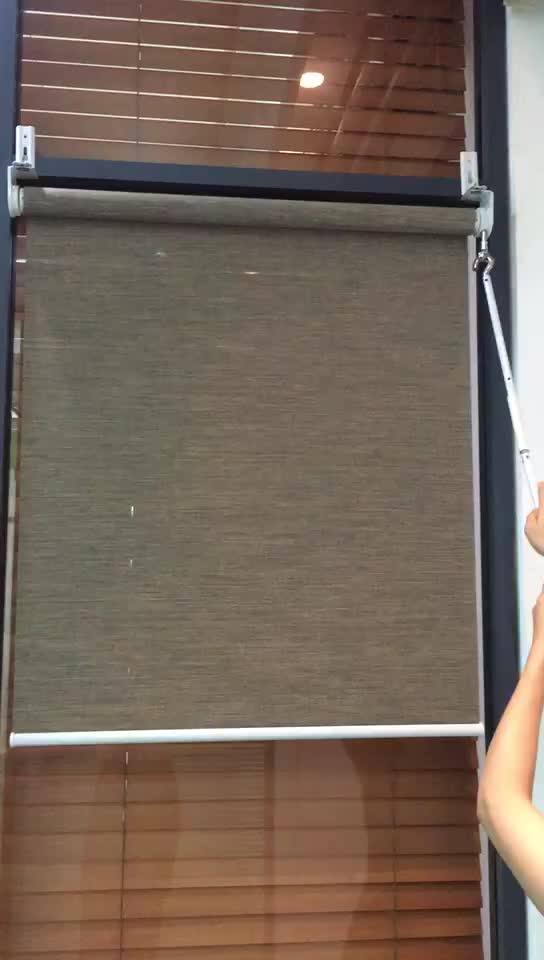 Stylish Design Curtain Manual Shutter Brown Color Crank Fabric Roller