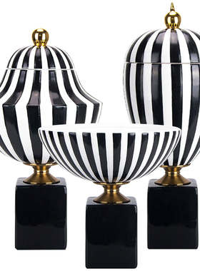 意式风黑白竖纹样板间别墅装饰品