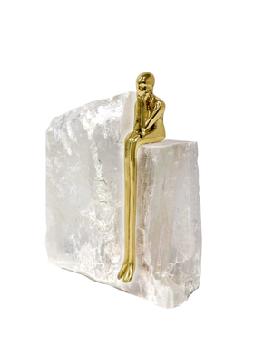 轻奢风金属人物样板售楼处摆件