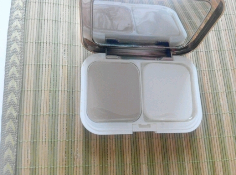 卡姿兰粉饼新恒丽透明粉饼是正规厂商生产的吗？效果好吗？亲自使用后评测,第6张