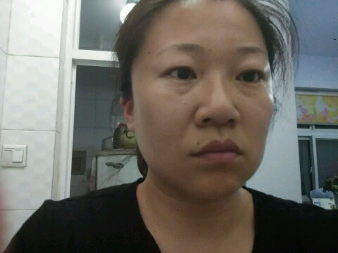 佰草集新玉润保湿菁华露