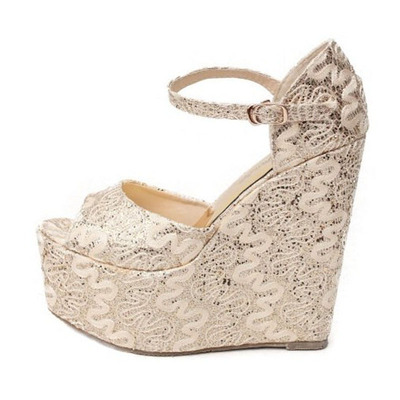 蕾丝坡跟韩版金色小码新娘鞋