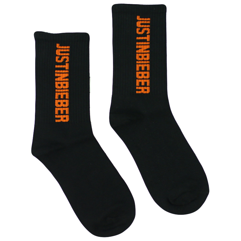 原宿次元风欧美街头滑板字母中长筒袜子男女情侣个性运动棉质潮袜