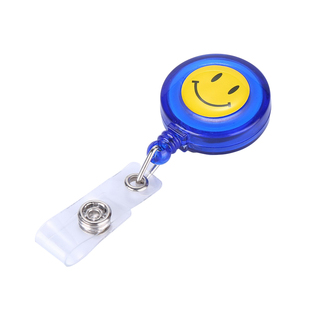 卡仕达经典笑脸透明易拉扣可拉伸打卡医院医生护士工作证证件卡套夹子易拉扣定制滴胶滴塑LOGO员工礼品厂牌扣