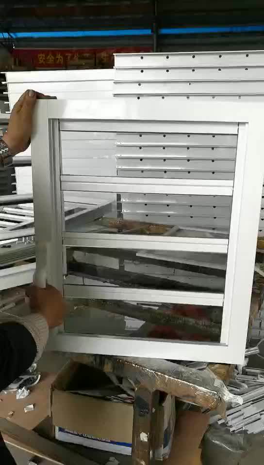 Piantagione di persiane finestre a battente in vetro della finestra della feritoia