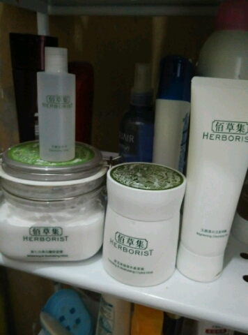 佰草集脸部磨砂啫喱