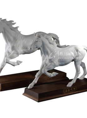 志在千里德化白瓷商务工艺摆件