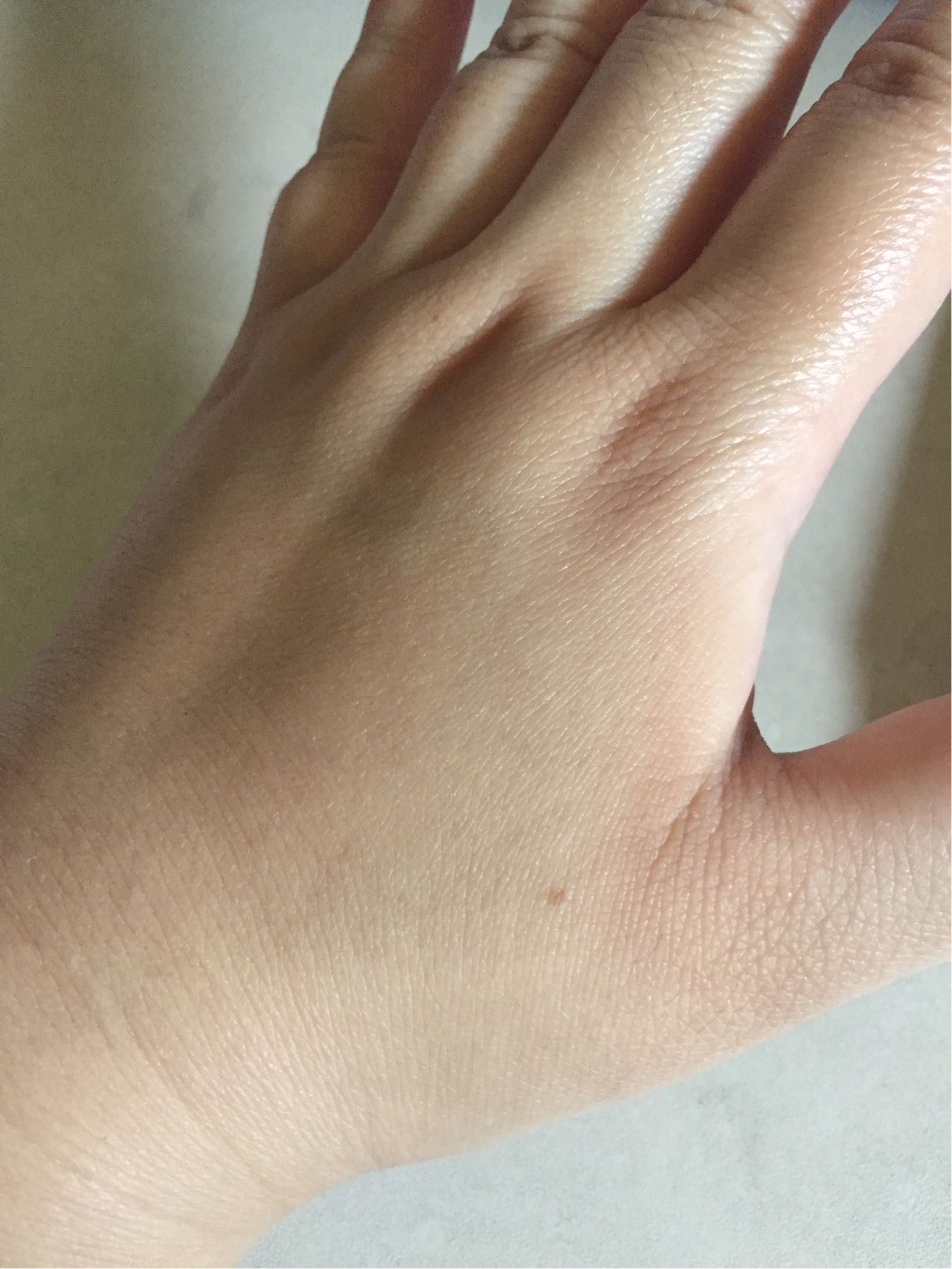 红景天焕亮修颜bb霜