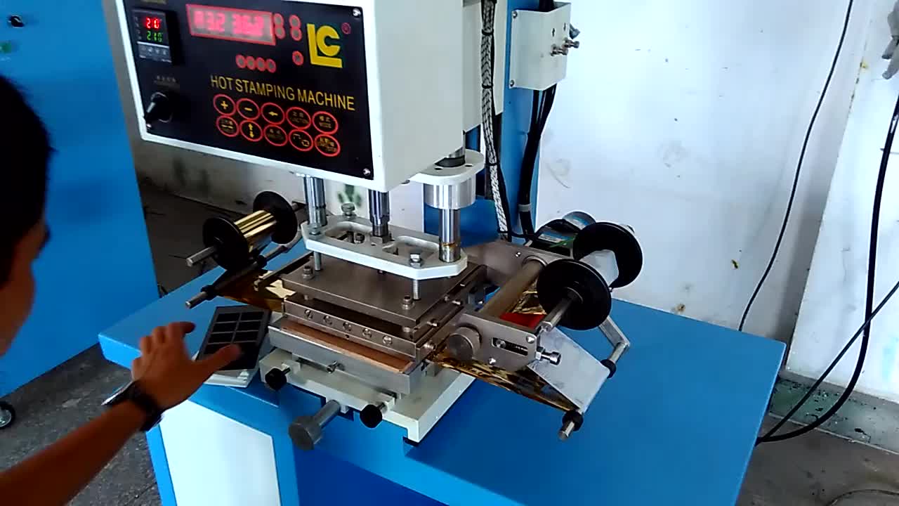 Pneumatic Gold Hot Foil Stamping Machine For Leather And Plastic Tc200
