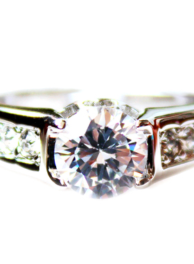 新款高端大气奢华1.5克拉四爪