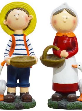 卡通人物情侣草坪美陈雕塑摆件