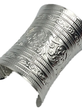 夸张古铜色苗族夜店朋克风手环