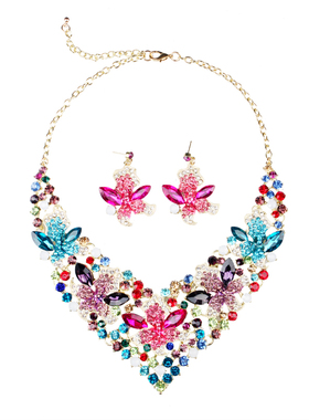 时尚个性风水晶礼服低领毛衣项链