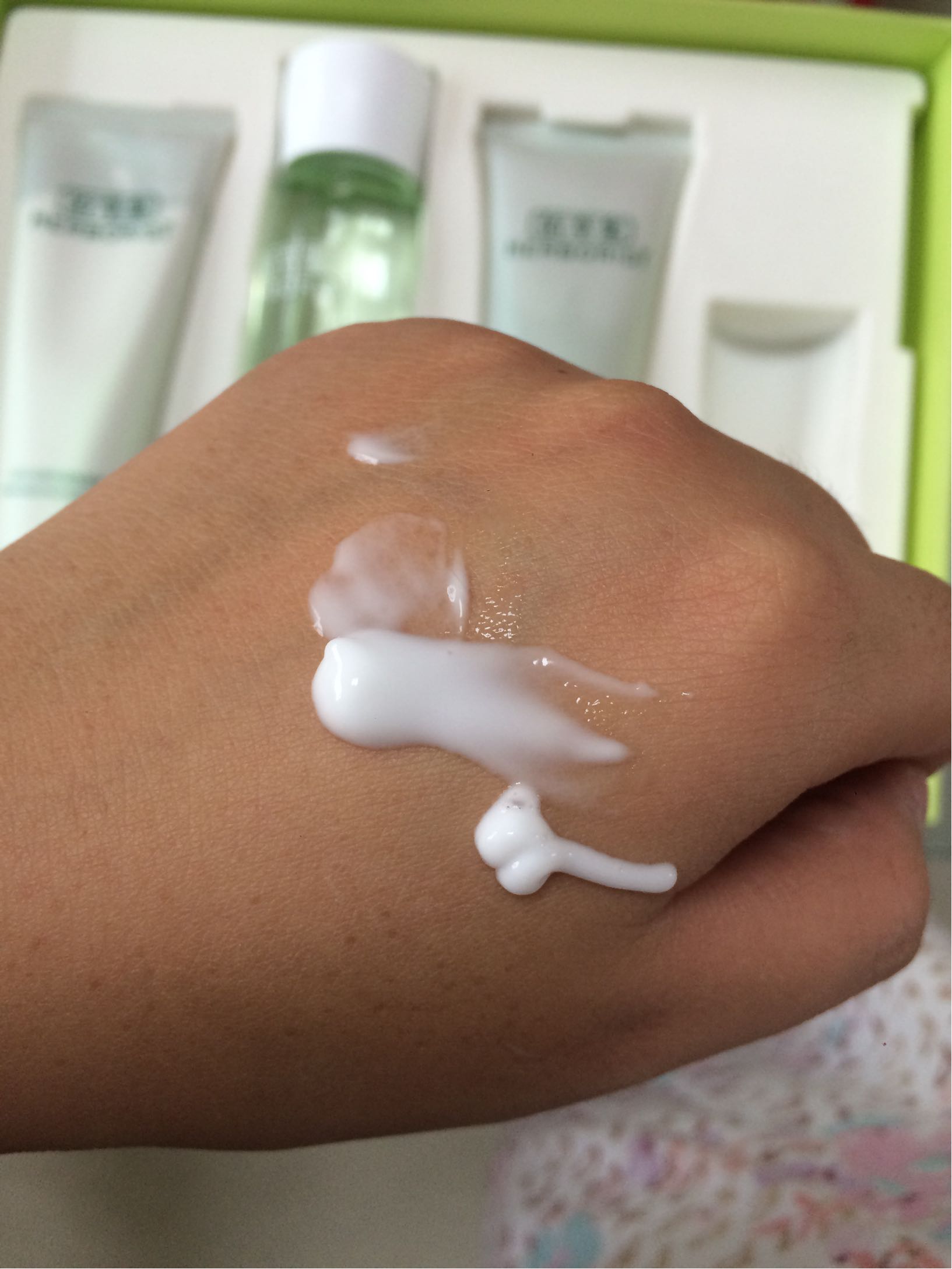 佰草集新七白系列