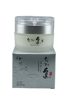 名蔻魔力全天保湿霜50g