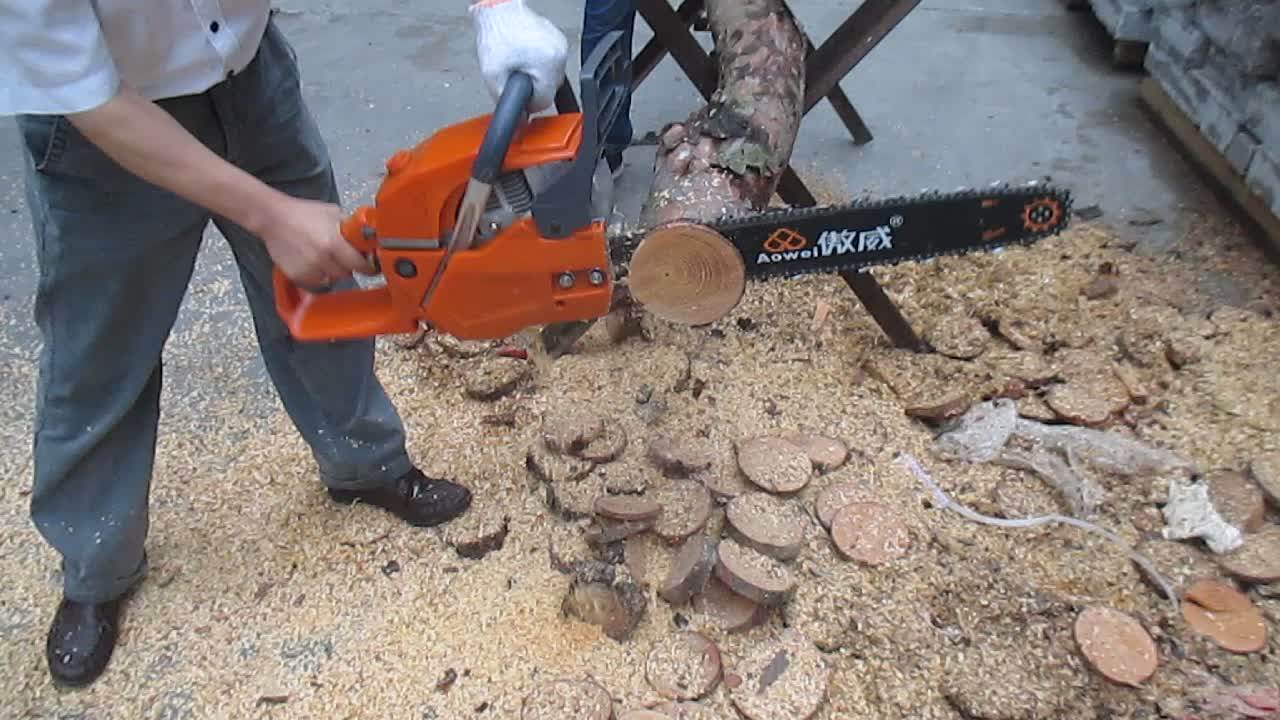 65.1cc Komatsu Zenoah Chainsaw G621 - Petrol Powered with 22