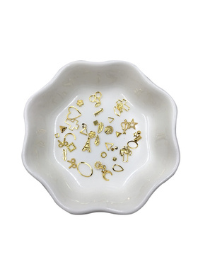 diy金色铆钉长条日系指甲贴片
