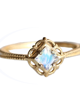 2019新款天然月光石戒指公主方