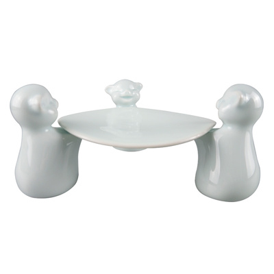 喜乐小福猪抬盘原创艺术陶瓷