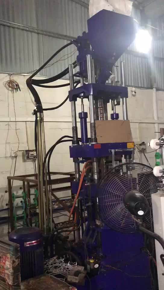 Low Price Vertical Plug Insert Cable Plastique Plastic Moulding