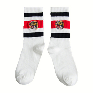 包邮刺绣老虎头袜子女潮牌中筒袜三横杠权志龙gd长袜男情侣袜纯棉