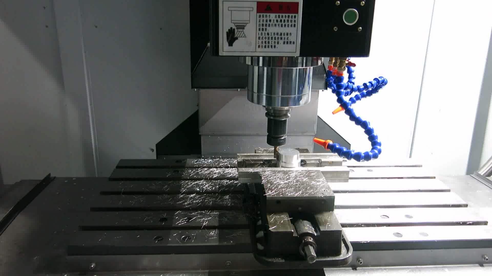 Bt40 Spindle Linear Guideway Design 3 Axis Vertical Cnc Milling Machine