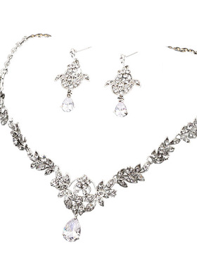 送女友生日礼物宴会主持珍珠项链